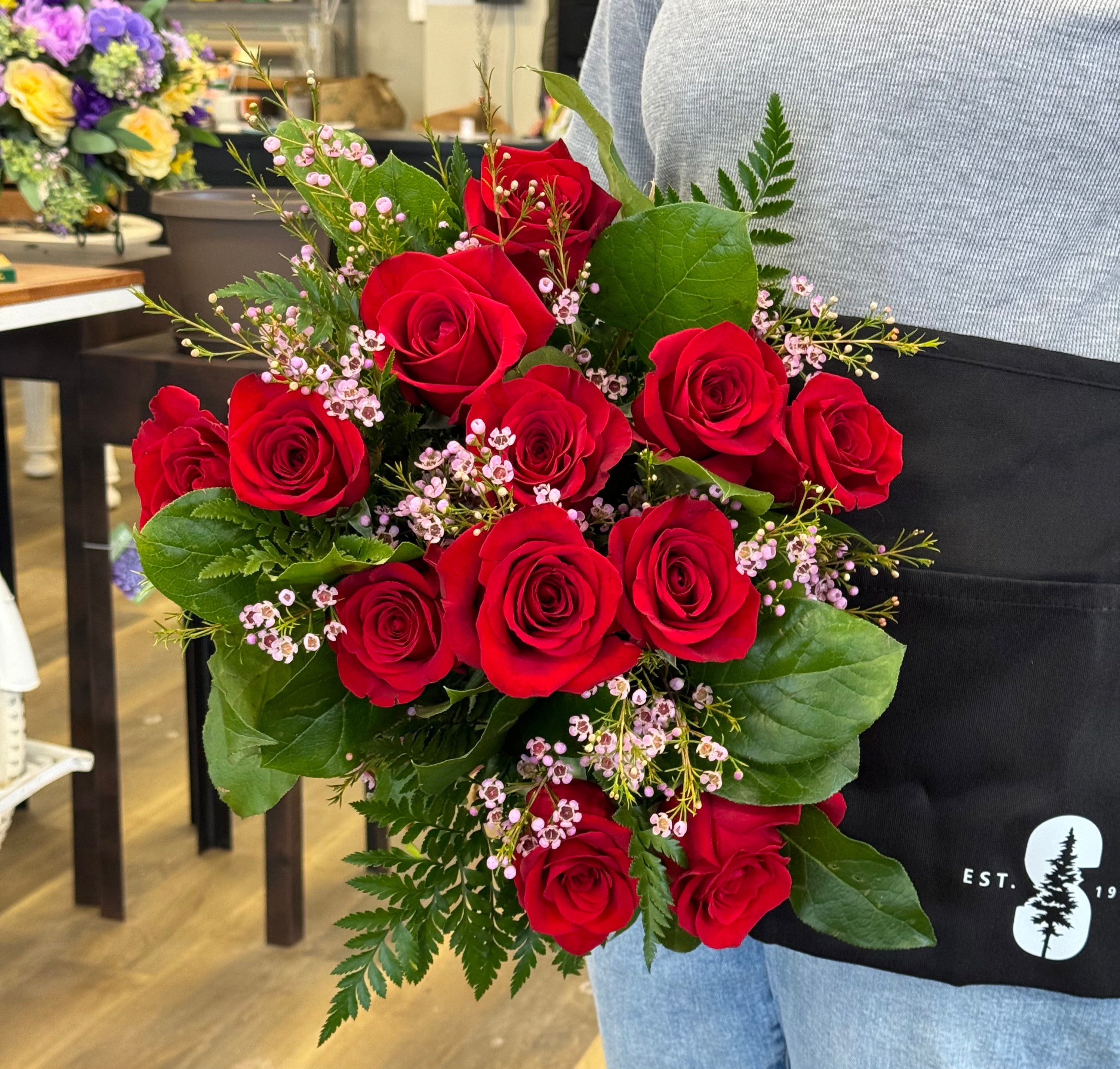 CLASSIC RED ROSE BOUQUET | SEASONS IN THE COUNTRY – Seasons in the Country